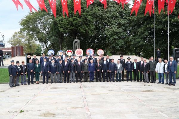 Ordu’da Gaziler Günü dolayısıyla çelenk sunma töreni düzenlendi Ordu’da Gaziler Günü dolayısıyla çelenk sunma töreni düzenlendi