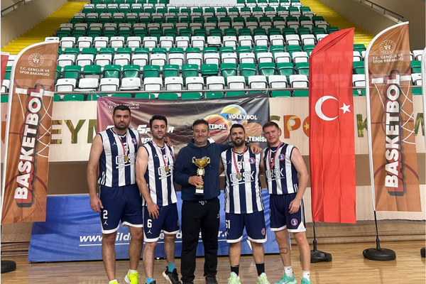 Orhangazi Belediyesi Bursa’da namağlup şampiyon oldu Orhangazi Belediyesi Bursa’da namağlup şampiyon oldu