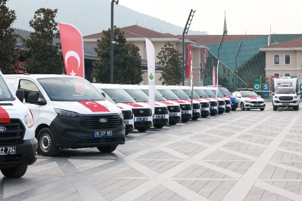 Osmangazi Belediyesi filosuna 51 yeni araç kattı Osmangazi Belediyesi filosuna 51 yeni araç kattı