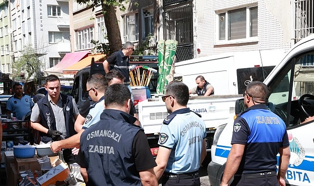 Osmangazi Belediyesi Kaldırım İşgallerine Fırsat Vermiyor Osmangazi Belediyesi Kaldırım İşgallerine Fırsat Vermiyor