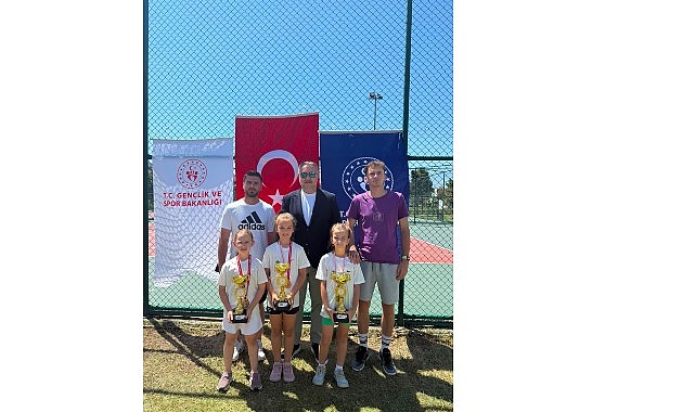 Osmangazi Belediyespor Teniste Gururlandırdı Osmangazi Belediyespor Teniste Gururlandırdı