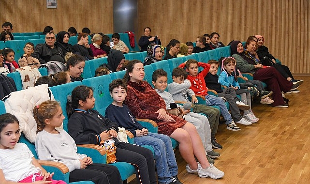 Osmangazi'de “Barış Adası" Çocuklarla Buluştu Osmangazi'de “Barış Adası" Çocuklarla Buluştu