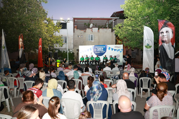 Osmangazi'de mahalle şenlikleri Sırameşeler'de vatandaşları bir araya getirdi Osmangazi'de mahalle şenlikleri Sırameşeler'de vatandaşları bir araya getirdi