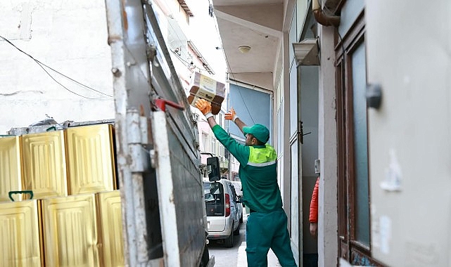 Osmangazi'de Sağlığı Tehdit Eden 6,5 Ton Gıda İmha Edildi Osmangazi'de Sağlığı Tehdit Eden 6,5 Ton Gıda İmha Edildi