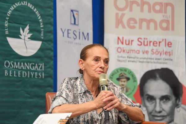 Oyuncu Nur Sürer, Orhan Kemal’in Cemile’sinde kadın emeğini anlattı Oyuncu Nur Sürer, Orhan Kemal’in Cemile’sinde kadın emeğini anlattı
