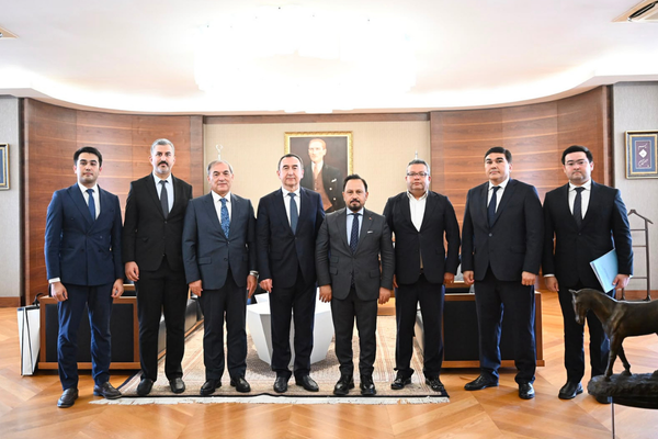 Özbekistan Büyükelçisi Khaydarov’dan Sarıçam Belediye Başkanı Uludağ'a ziyaret Özbekistan Büyükelçisi Khaydarov’dan Sarıçam Belediye Başkanı Uludağ'a ziyaret