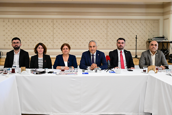 Özçağdaş: Üsküdar’daki mücadelemiz İstanbul ve Türkiye’nin demokrasi mücadelesidir Özçağdaş: Üsküdar’daki mücadelemiz İstanbul ve Türkiye’nin demokrasi mücadelesidir