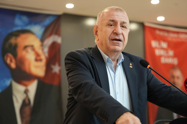 Özdağ: Biz Atatürk'te birleşelim diyoruz Özdağ: Biz Atatürk'te birleşelim diyoruz