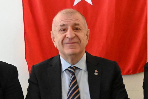 Özdağ: Ekonomik sorunlar iktidar değişikliğiyle çözülebilir Özdağ: Ekonomik sorunlar iktidar değişikliğiyle çözülebilir