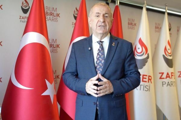 Özdağ: Süreç terörle müzakereden teslimiyet sürecine dönüştü Özdağ: Süreç terörle müzakereden teslimiyet sürecine dönüştü