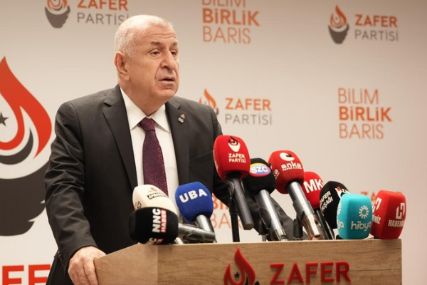 Özdağ: Türkiye ağır bir ekonomik krizden geçerken fon krizi de eklendi Özdağ: Türkiye ağır bir ekonomik krizden geçerken fon krizi de eklendi