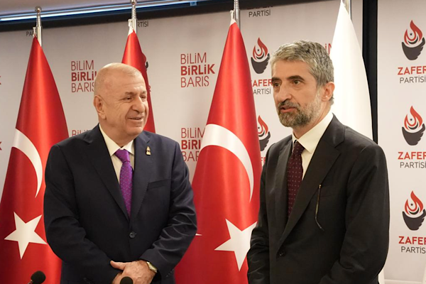 Özdağ, TÜSİAD Başkanı Diren ile ekonomideki gelişmeleri görüştü Özdağ, TÜSİAD Başkanı Diren ile ekonomideki gelişmeleri görüştü