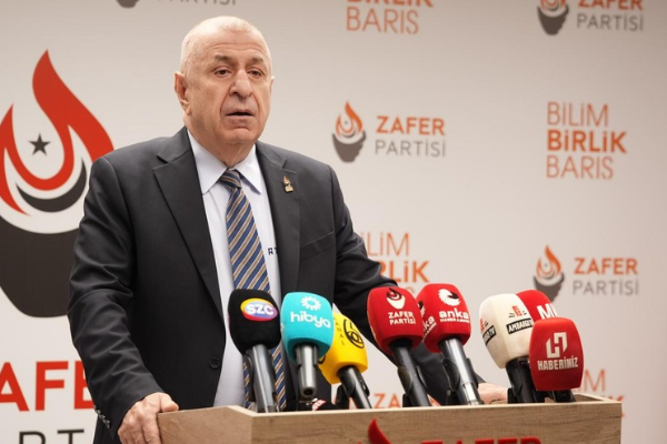 Özdağ: Yeni anayasa ulus devletten ve üniter devletten vazgeçmek için mi isteniyor? Özdağ: Yeni anayasa ulus devletten ve üniter devletten vazgeçmek için mi isteniyor?