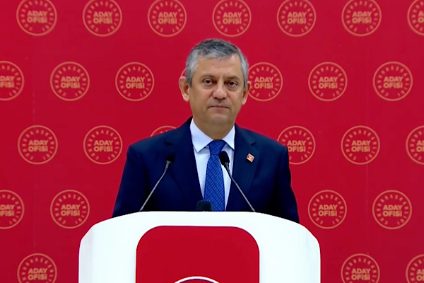 Özel, bağış mesajlarını paylaştı: Milletimizin desteğiyle büyüyen bir yürüyüş Özel, bağış mesajlarını paylaştı: Milletimizin desteğiyle büyüyen bir yürüyüş