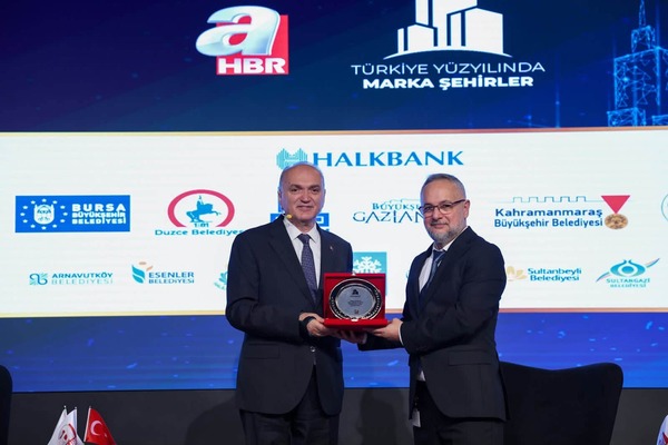 Özlü: Belediyeciliğin temel taşı altyapıdır Özlü: Belediyeciliğin temel taşı altyapıdır