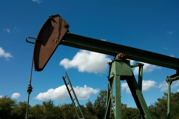 Petrol fiyatları yükseldi Petrol fiyatları yükseldi