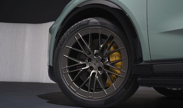 Pirelli P Zero, elektrikli Porsche Cayenne'in rekor seviyedeki hızlanma performansına katkı sağlıyor Pirelli P Zero, elektrikli Porsche Cayenne'in rekor seviyedeki hızlanma performansına katkı sağlıyor