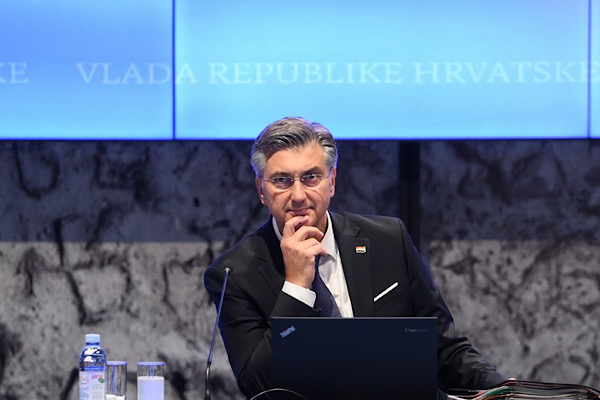 Plenkovic: Zadar Havalimanı yolcu terminali yenilendi ve genişletildi Plenkovic: Zadar Havalimanı yolcu terminali yenilendi ve genişletildi