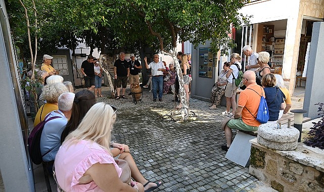 Polonyalı öğretmenlerden Kemer Belediyesi Kültür Evi'ne ziyaret Polonyalı öğretmenlerden Kemer Belediyesi Kültür Evi'ne ziyaret