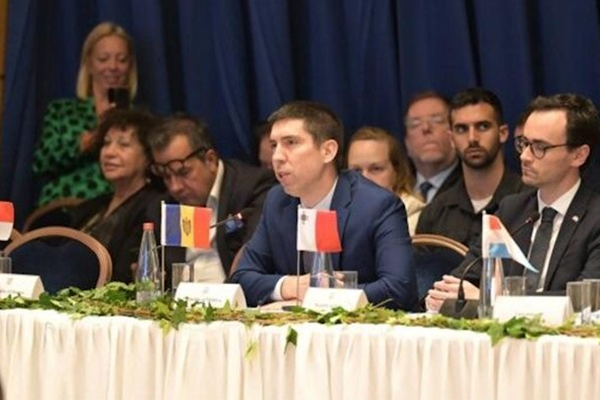 Popșoi, Kazakistan Dışişleri Bakanı Tileuberdi ile görüştü Popșoi, Kazakistan Dışişleri Bakanı Tileuberdi ile görüştü