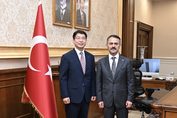 Posco Assan TST Çelik Sanayi A.Ş CEO'su Choi, Vali Aktaş'ı ziyaret etti Posco Assan TST Çelik Sanayi A.Ş CEO'su Choi, Vali Aktaş'ı ziyaret etti