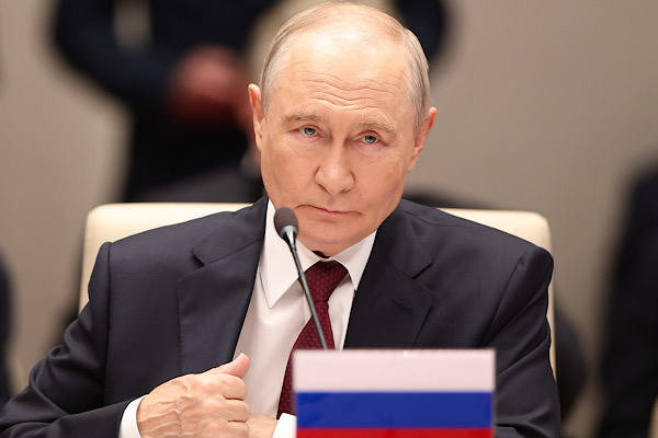 Putin: Rusya farklı kültürlerin kesişim noktası olarak gelişti Putin: Rusya farklı kültürlerin kesişim noktası olarak gelişti