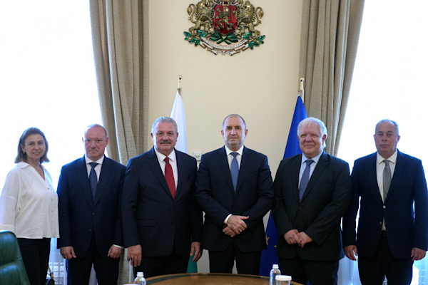 Radev: İstanbul’daki Bulgar Eksarhlığı ulusal kimliğin korunmasında kilit rol oynuyor Radev: İstanbul’daki Bulgar Eksarhlığı ulusal kimliğin korunmasında kilit rol oynuyor