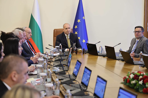 Radev: Kumar reklamlarına neredeyse tam bir yasak getiriyoruz Radev: Kumar reklamlarına neredeyse tam bir yasak getiriyoruz