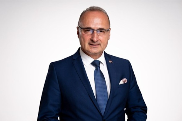 Radman: Kızıl Kmerlerin suçları asla unutulmamalı
