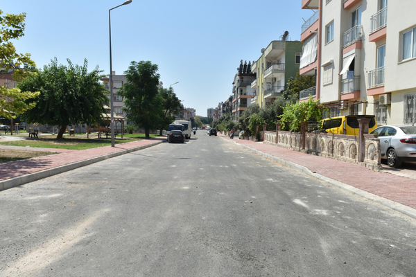 Şafak Mahallesi güvenli kaldırımlara kavuştu Şafak Mahallesi güvenli kaldırımlara kavuştu