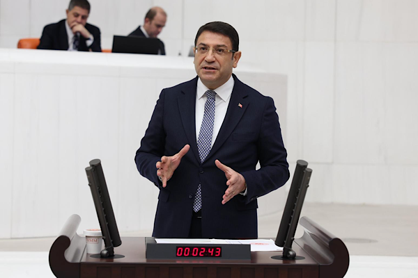 Şahin: İktidarın millete sunduğu hizmetin adı artık ayıplı hizmettir Şahin: İktidarın millete sunduğu hizmetin adı artık ayıplı hizmettir