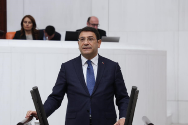 Şahin: İnsanların emeğini, birikimini, geleceğini sahipsiz bırakamazsınız Şahin: İnsanların emeğini, birikimini, geleceğini sahipsiz bırakamazsınız