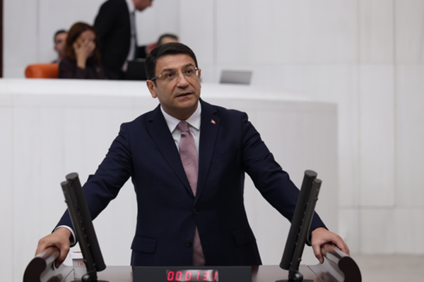Şahin: Polisi de ailesini de bu yükün altında yalnız bırakmayın Şahin: Polisi de ailesini de bu yükün altında yalnız bırakmayın