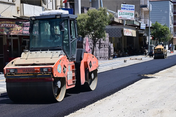 Salihli’de Şüheda Caddesi yenileniyor Salihli’de Şüheda Caddesi yenileniyor