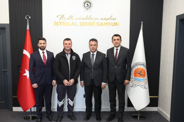 Samsun’da güvenlik görevlisine hayat kurtaran müdahalesi nedeniyle teşekkür Samsun’da güvenlik görevlisine hayat kurtaran müdahalesi nedeniyle teşekkür