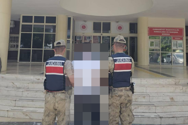 Şanlıurfa'da aranan şahıs jandarma operasyonuyla yakalandı Şanlıurfa'da aranan şahıs jandarma operasyonuyla yakalandı
