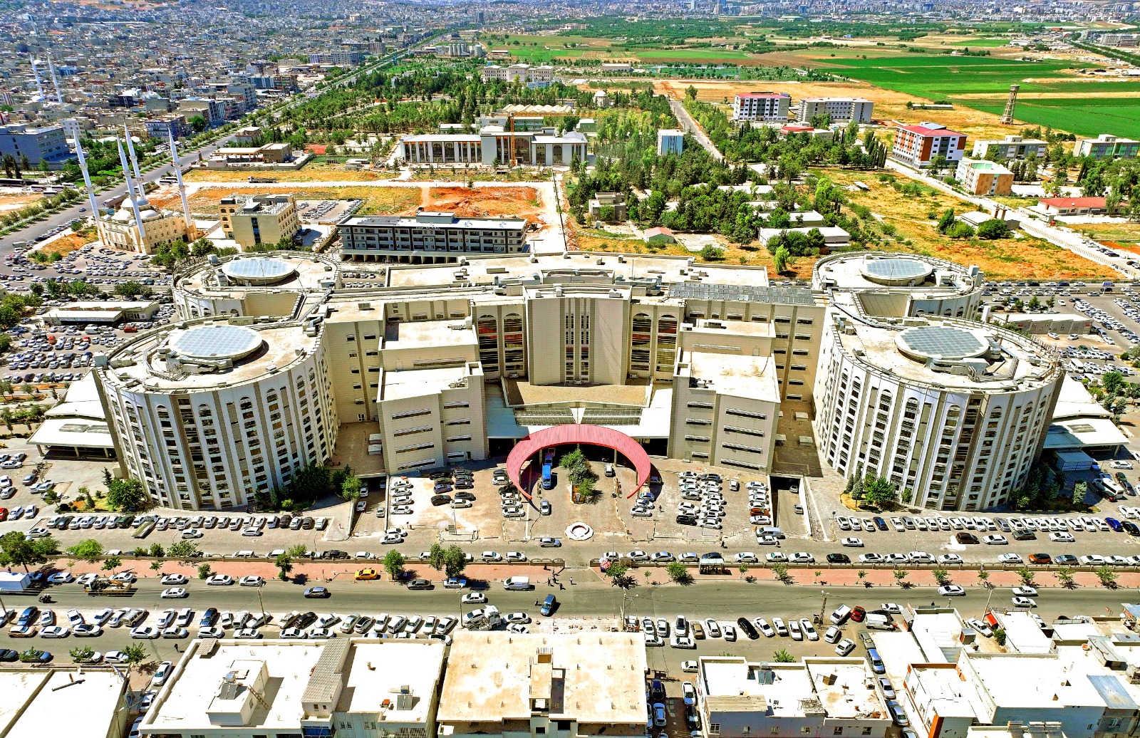 Şanlıurfa’da MHRS randevu kapasitesi 3 milyonu aştı Şanlıurfa’da MHRS randevu kapasitesi 3 milyonu aştı