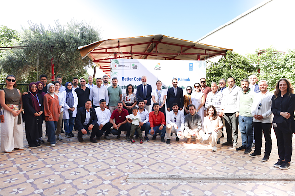 Şanlıurfa’da pamuk üreticilerine su ve gübre kullanımı konusunda destek veriliyor Şanlıurfa’da pamuk üreticilerine su ve gübre kullanımı konusunda destek veriliyor