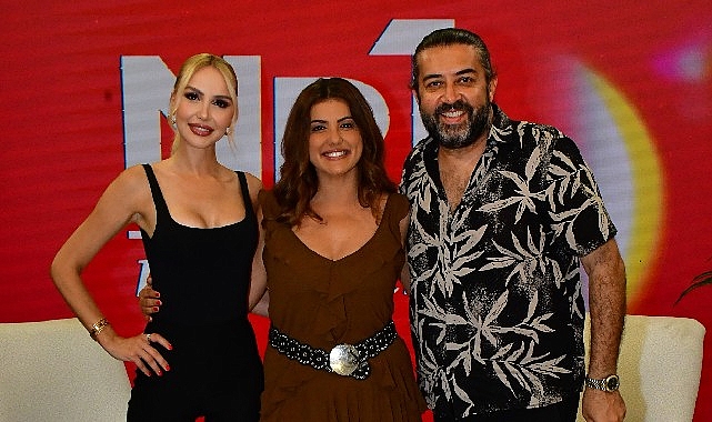 'Sarışınım' İlk Kez NR1 Magazin'de! Dila Kalafatoğlu'ndan Yazın En İddialı Yorumu 'Sarışınım' İlk Kez NR1 Magazin'de! Dila Kalafatoğlu'ndan Yazın En İddialı Yorumu