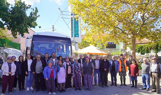 Seferihisar Belediye Başkan Vekili Fuat Gümüş, Gödence Üretici Pazarı'nı ziyaret ederek üreticilerle bir araya geldi. Seferihisar Belediye Başkan Vekili Fuat Gümüş, Gödence Üretici Pazarı'nı ziyaret ederek üreticilerle bir araya geldi.