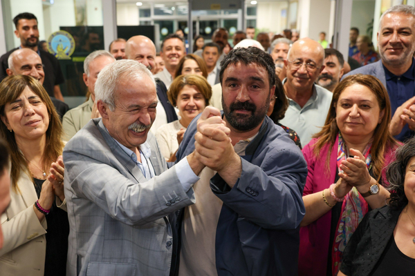 Selçuk Mızraklı Diyarbakır’da karşılandı Selçuk Mızraklı Diyarbakır’da karşılandı