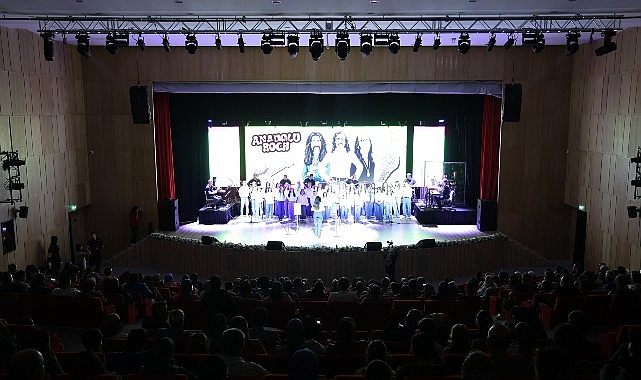 Selçuklu'da Anadolu Rock Rüzgârı Esti Selçuklu'da Anadolu Rock Rüzgârı Esti