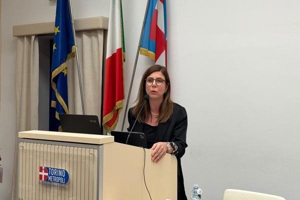 Serra Bucak, Torino’da Ortadoğu’da barış konferansında konuştu Serra Bucak, Torino’da Ortadoğu’da barış konferansında konuştu
