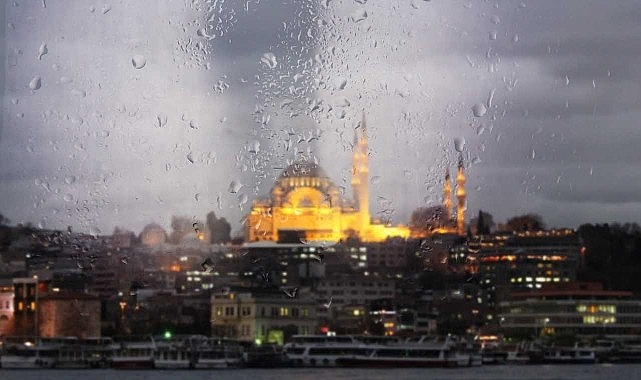 Sıcaklıklar düşüyor, kuvvetli sağanak geliyor Sıcaklıklar düşüyor, kuvvetli sağanak geliyor