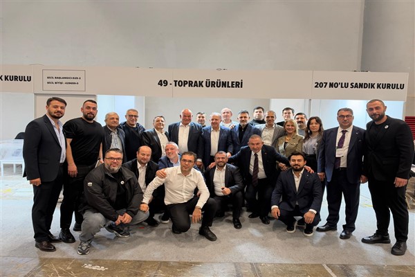 Sinpaş GYO Yönetim Kurulu Başkan Vekili Ahmet Çelik, İTO Meclis Üyeliğine yeniden seçildi Sinpaş GYO Yönetim Kurulu Başkan Vekili Ahmet Çelik, İTO Meclis Üyeliğine yeniden seçildi