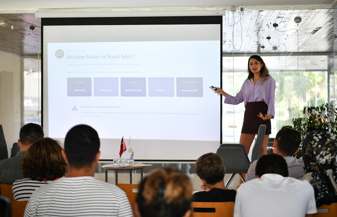 SMART TALKS'ta yapay zeka çağında iletişimin geleceği masaya yatırıldı SMART TALKS'ta yapay zeka çağında iletişimin geleceği masaya yatırıldı