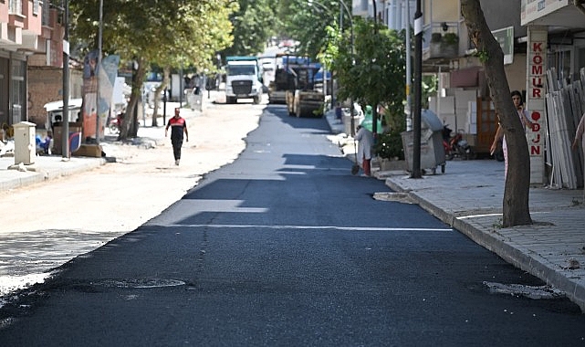 Soma Turgutalp Mahallesi Tarihinde İlk Kez Sıcak Asfaltla Buluşuyor Soma Turgutalp Mahallesi Tarihinde İlk Kez Sıcak Asfaltla Buluşuyor