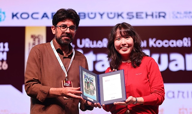 Soyoung Park, Kocaeli Kitap Fuarı'nda genç okurlara seslendi;  “Dünyadaki en özel kişi kendinizsiniz"