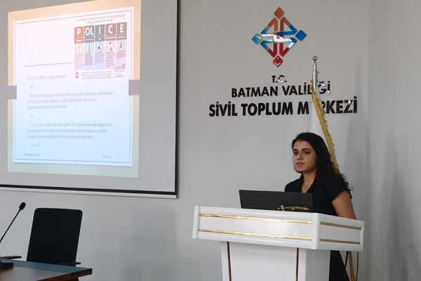 STK temsilcilerine fizik tedavi ve rehabilitasyon eğitimi verildi STK temsilcilerine fizik tedavi ve rehabilitasyon eğitimi verildi