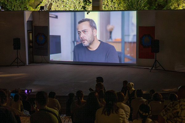 Sümerpark Açık Hava Sineması “Valahi” filmiyle başladı Sümerpark Açık Hava Sineması “Valahi” filmiyle başladı